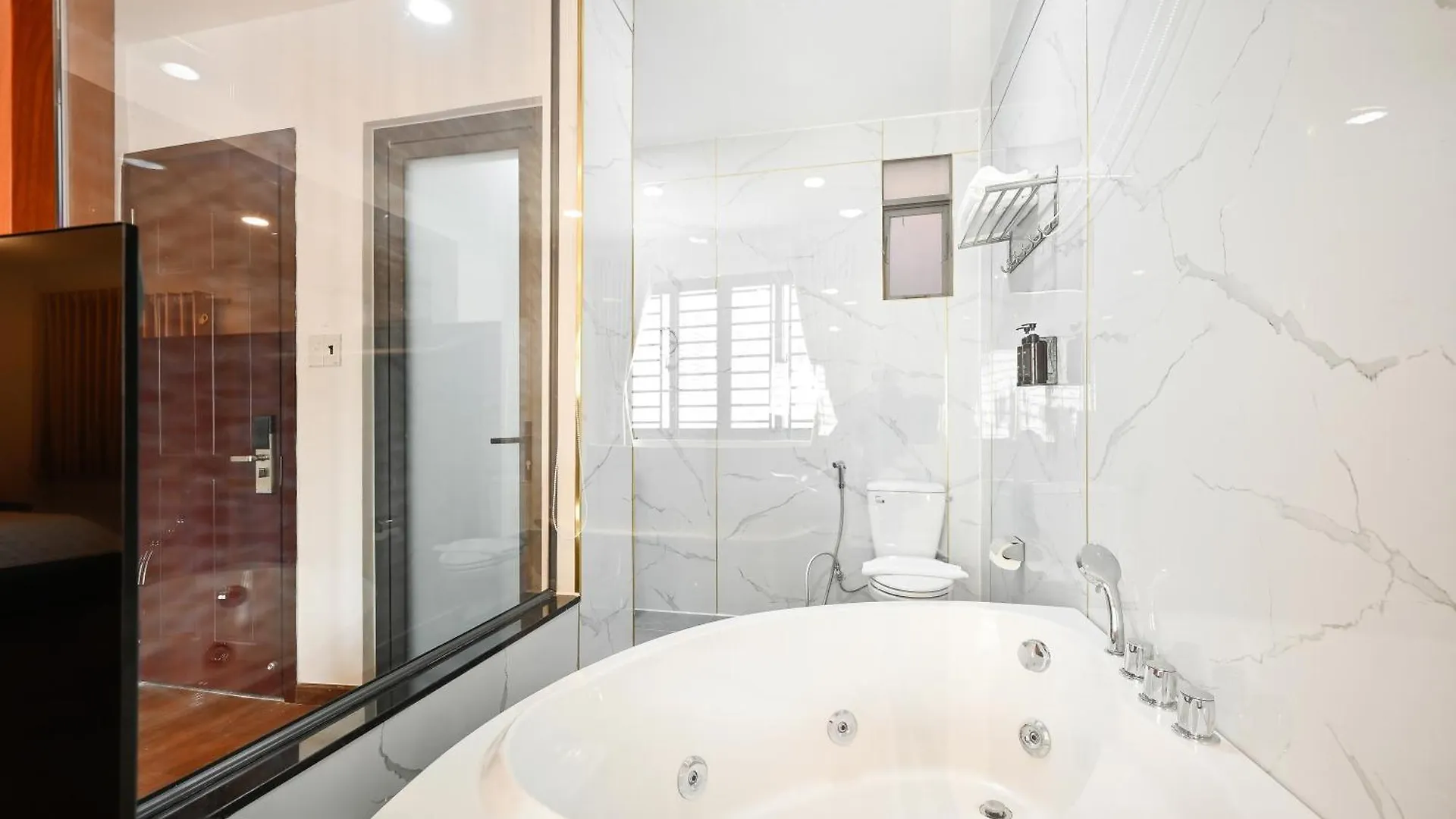 Yoko Airport Saigon Hotel 胡志明市 4*,  越南