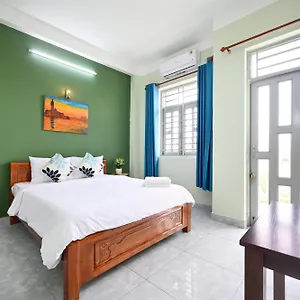 Montana & Aparment Saigon Airport Хошимин