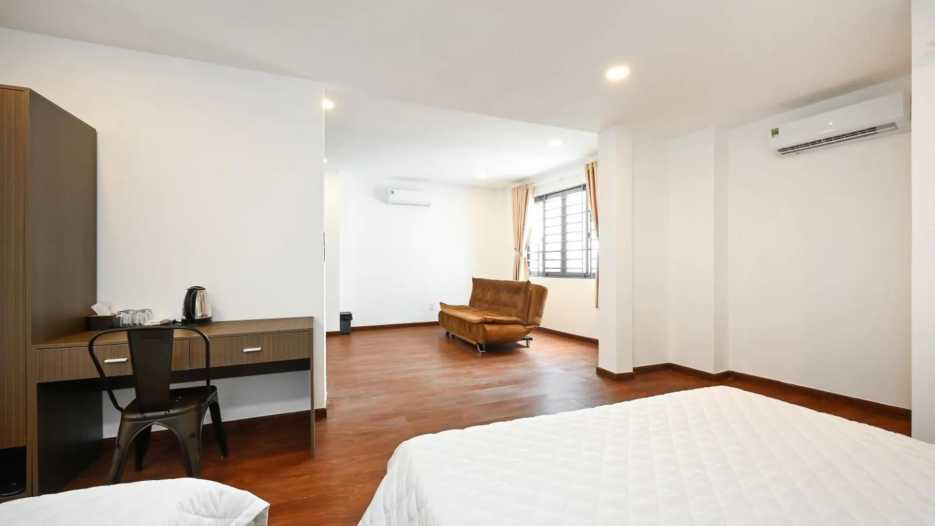 Yoko Airport Saigon Hotel Ho Chi Minh City 4*,